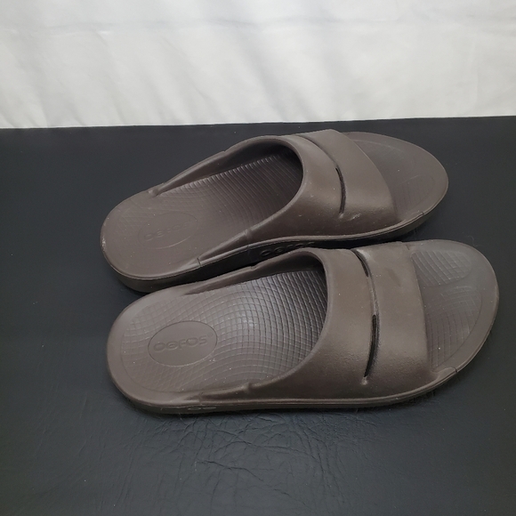 OOFOS Sandles - Picture 3 of 7